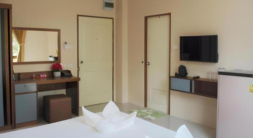Regent Room Hotel Surat Thani Extérieur photo